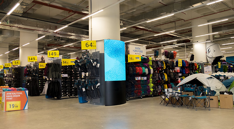 Installation écran LED circulaire Laurea – Colonne Torium Décathlon Istanbul Turquie