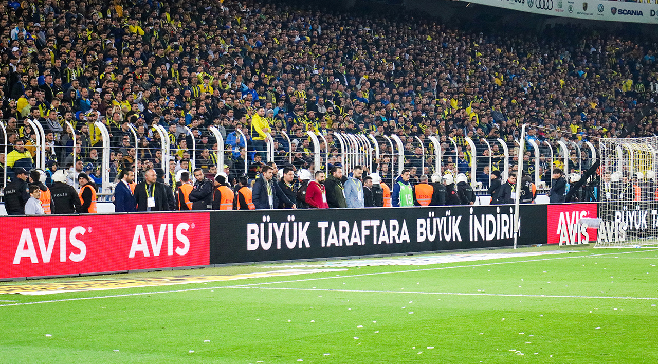 Écran LED extérieur stade sportif