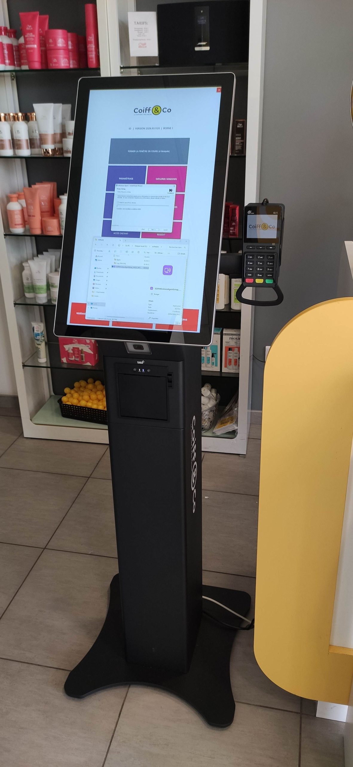 Réalisation retail bornes tactiles
